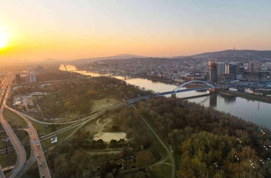Penta spúšťa architektonickú súťaž Južný breh Bratislavy